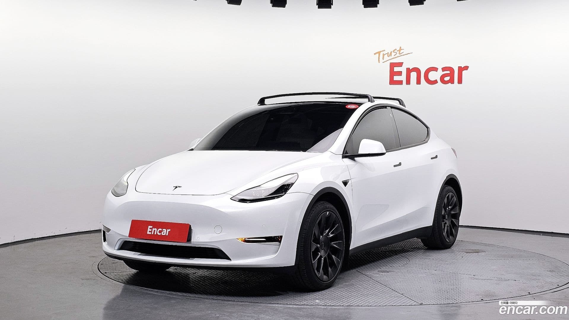 Main__Slider__Photo:Model Y Tesla 2022.11-0