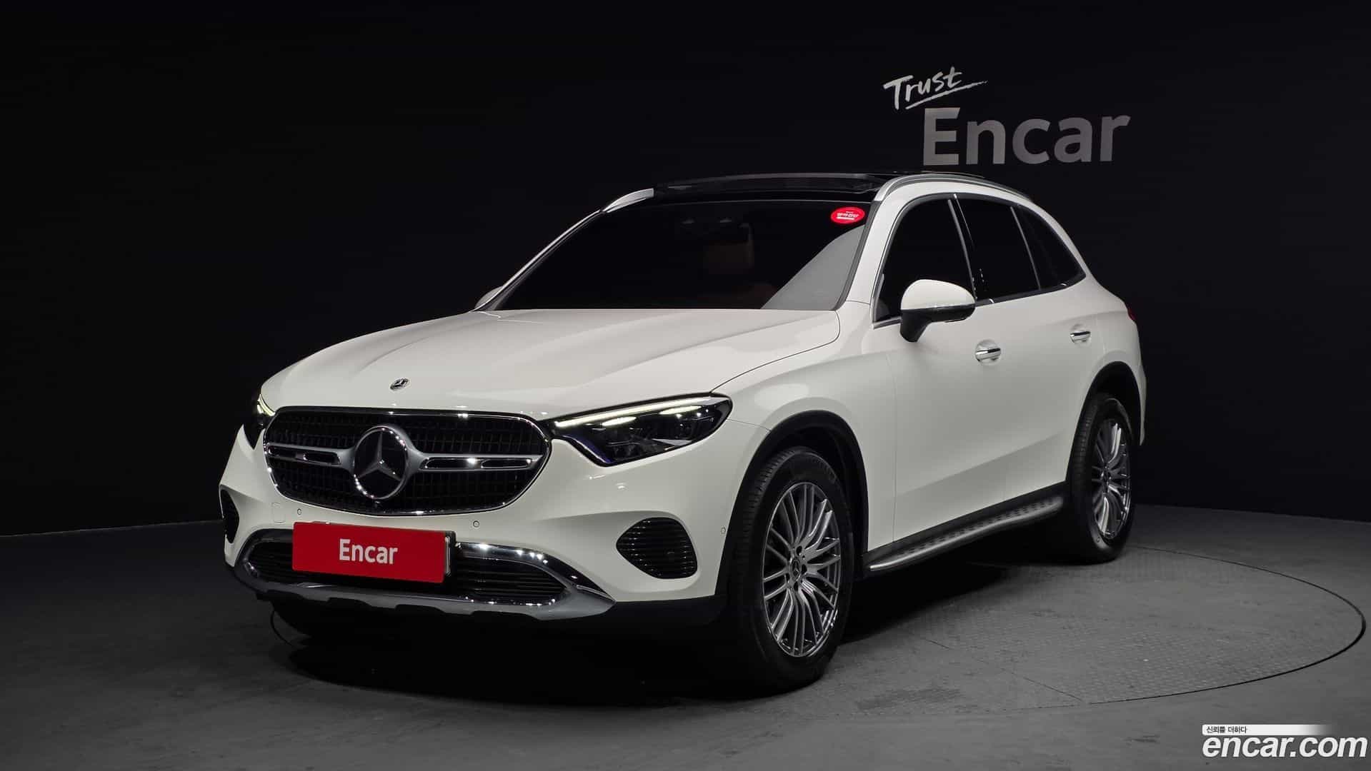 GLC-Class Mercedes-Benz 2024.5-OUTER-001