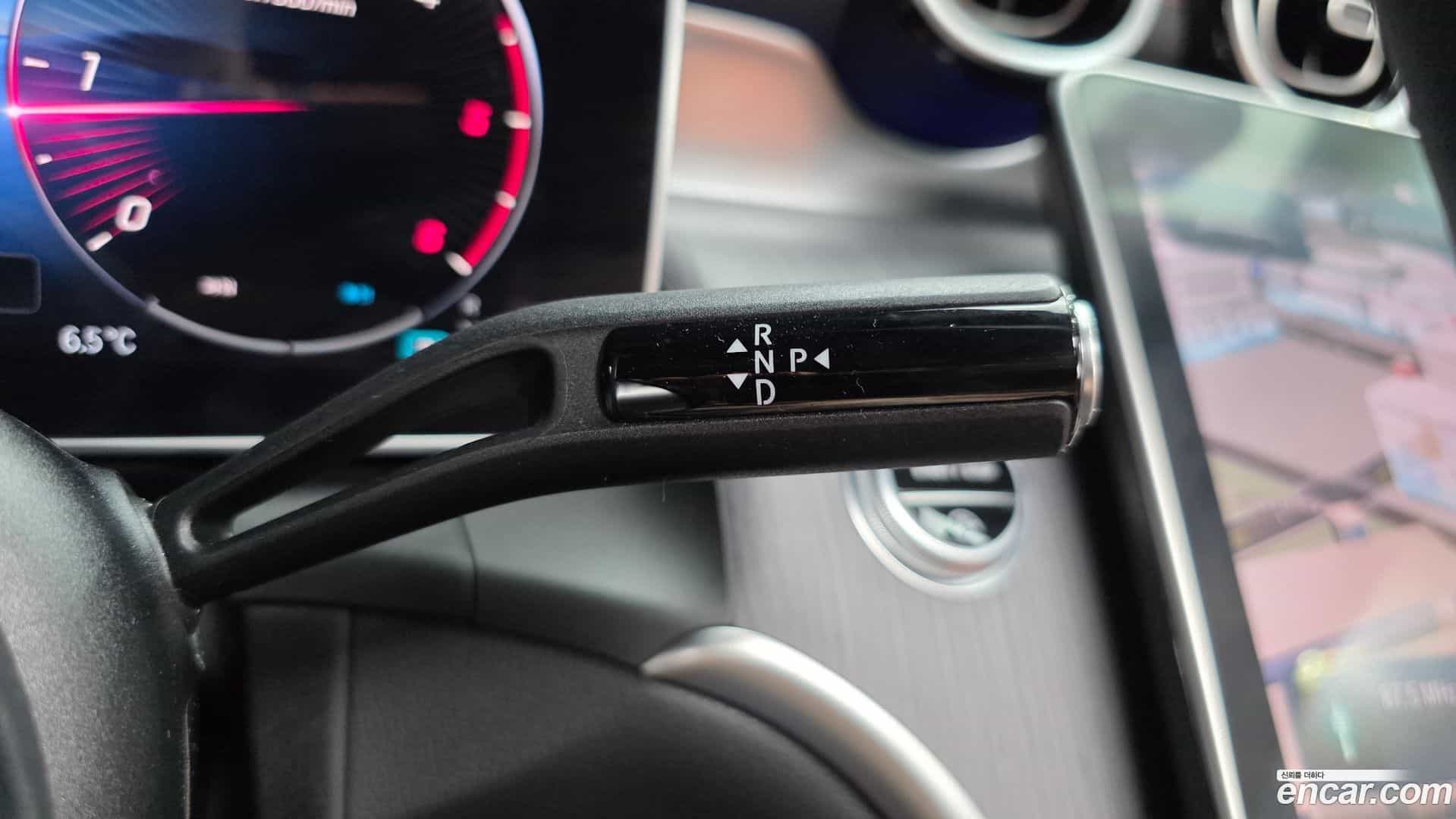 GLC-Class Mercedes-Benz 2024.5-INNER-009