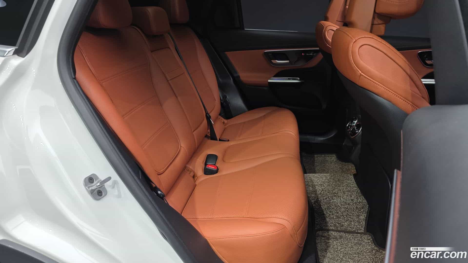 GLC-Class Mercedes-Benz 2024.5-OPTION-016