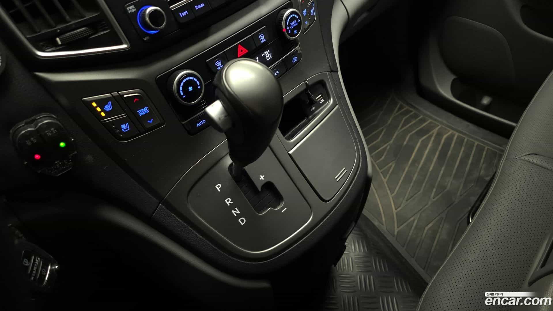 Starex Hyundai 2019.6-INNER-009