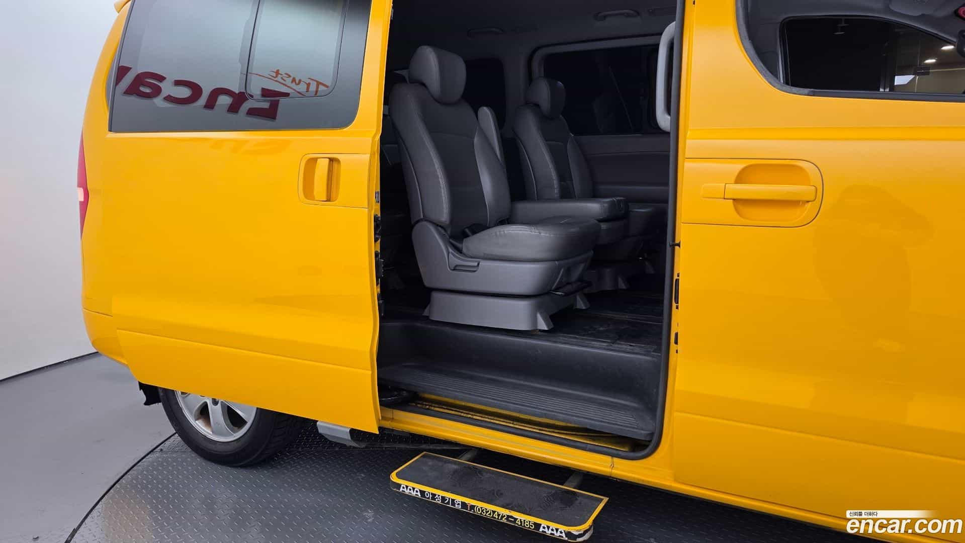 Starex Hyundai 2019.6-OPTION-016