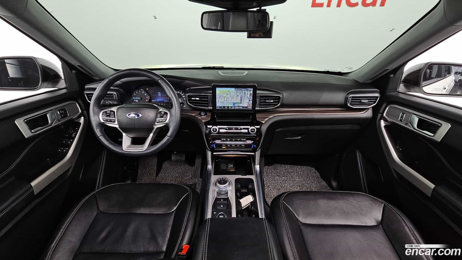 Explorer Ford 2022.11-INNER-007