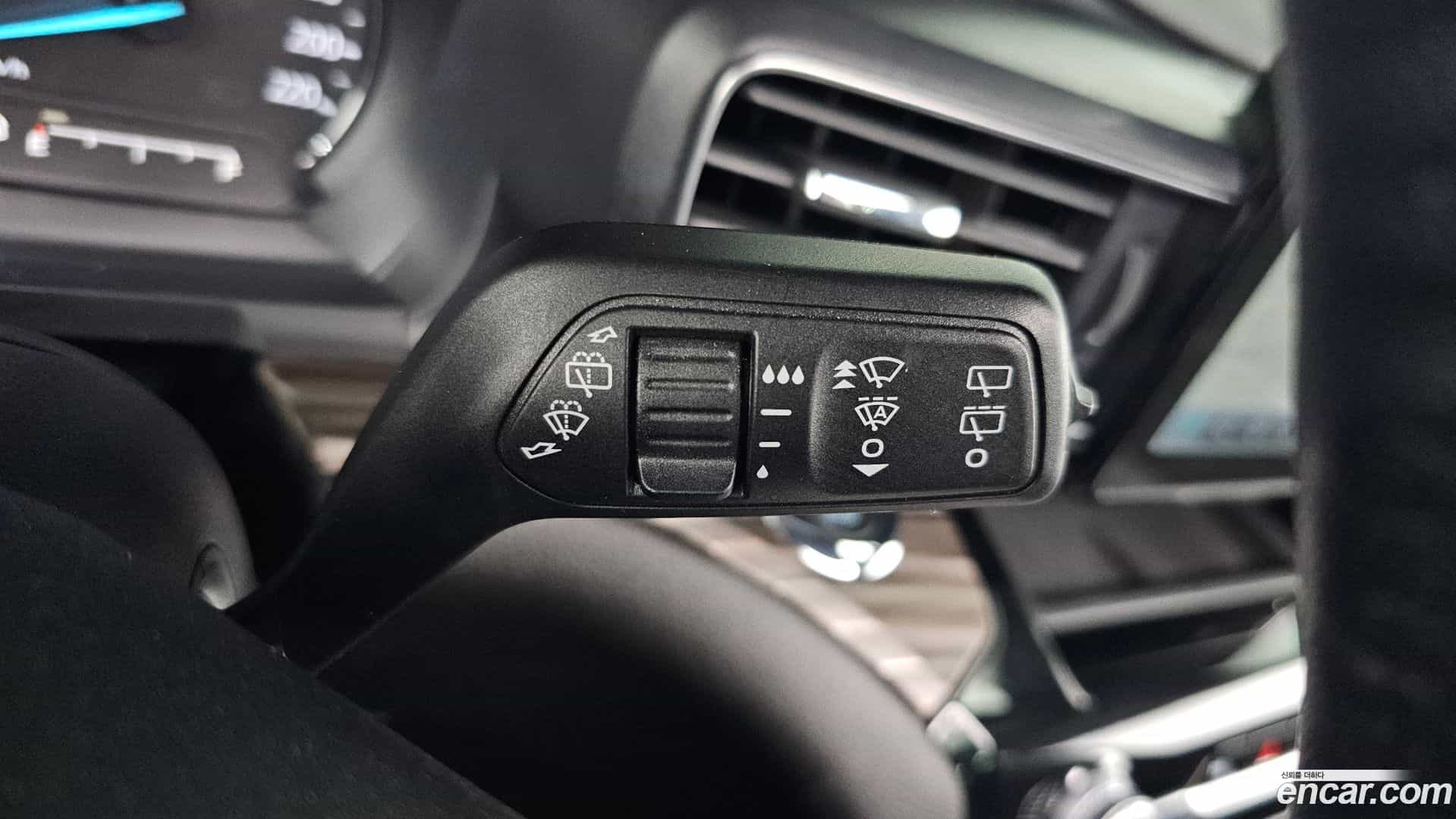 Explorer Ford 2022.11-OPTION-023