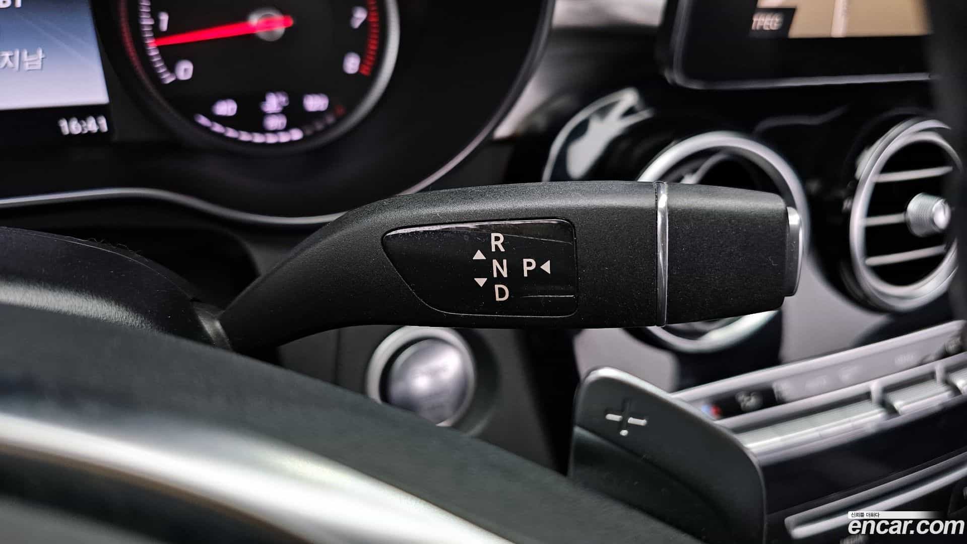 C-Class Mercedes-Benz 2017.3-INNER-009