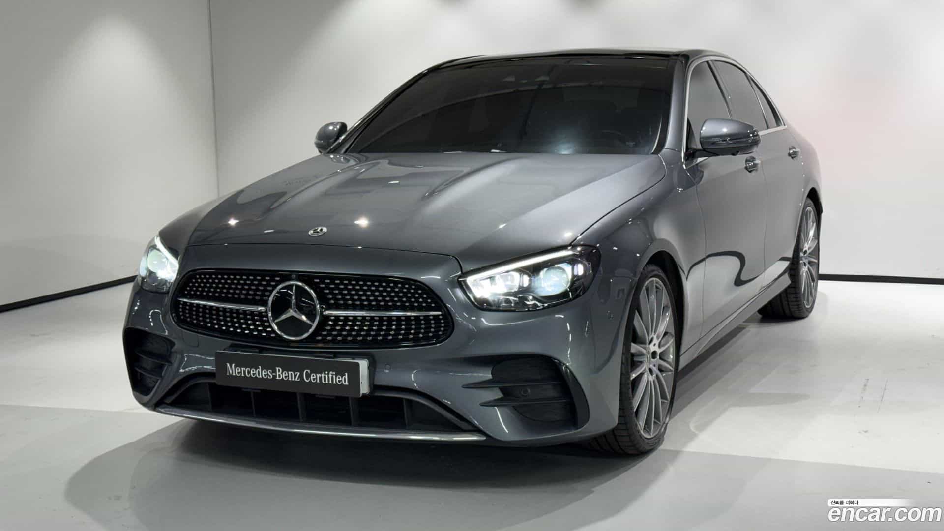 E-Class Mercedes-Benz 2022.4-OUTER-001