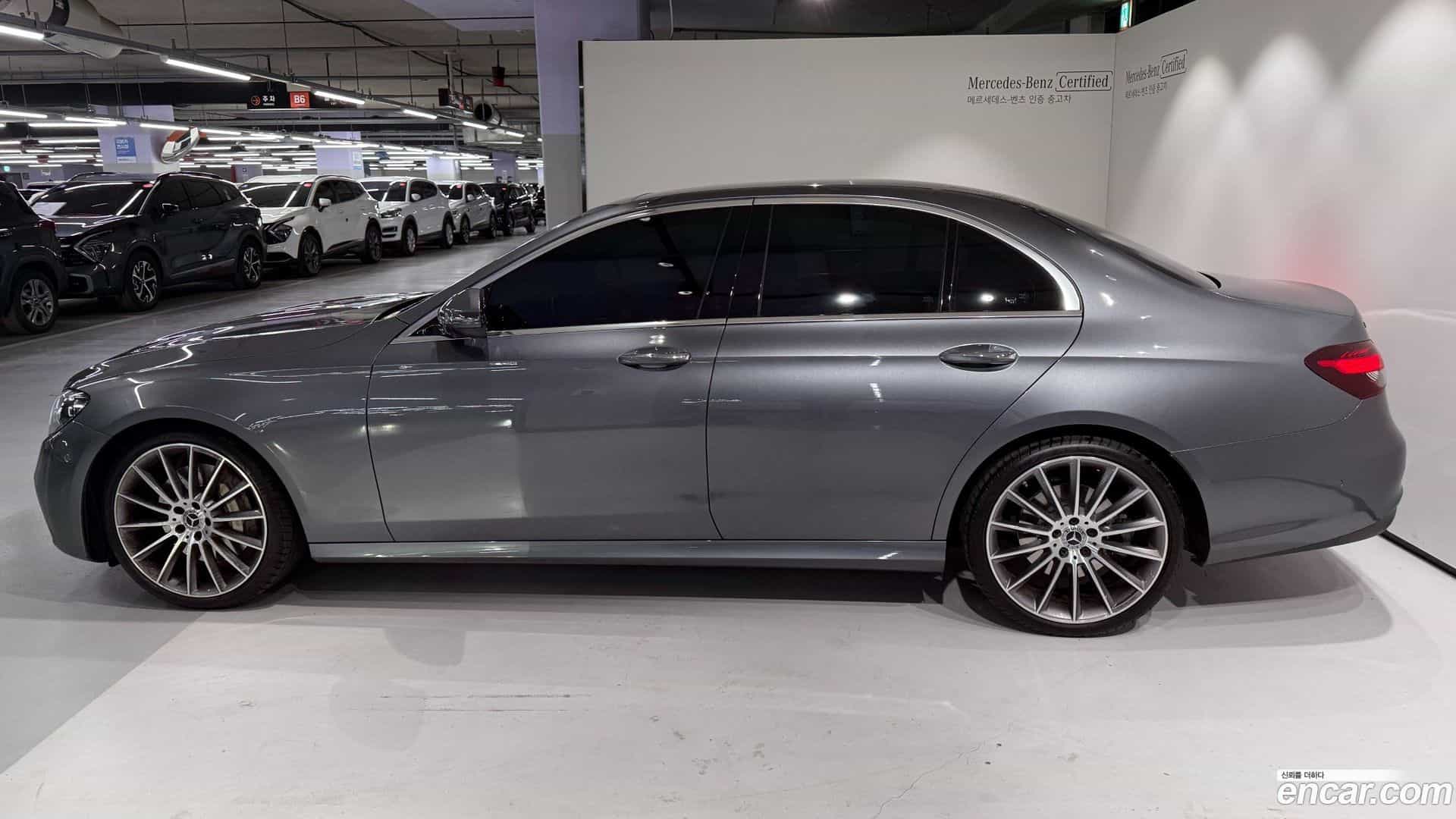 E-Class Mercedes-Benz 2022.4-INNER-008