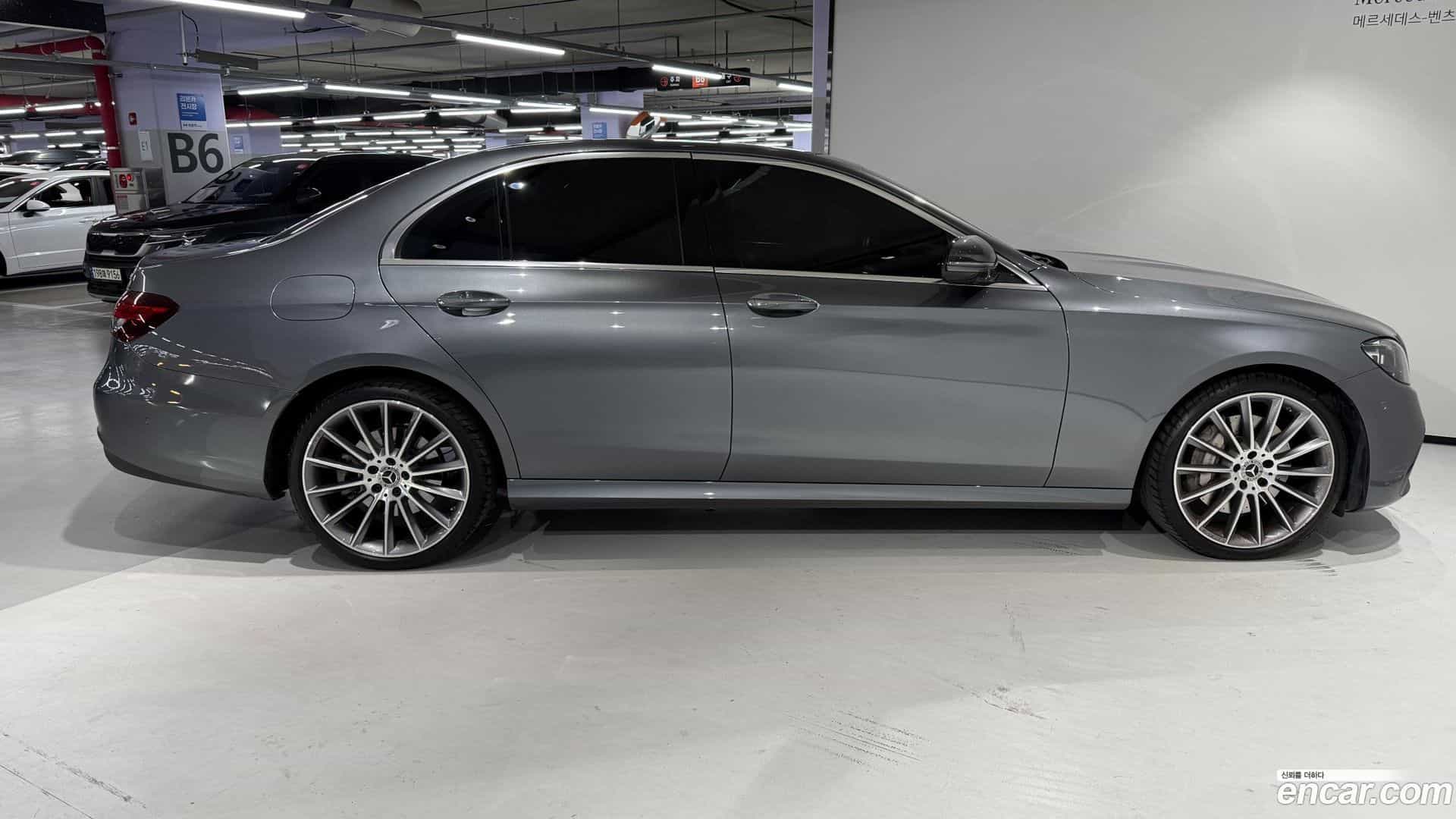 E-Class Mercedes-Benz 2022.4-INNER-009