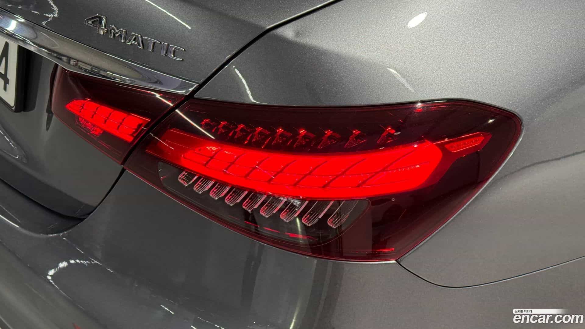 E-Class Mercedes-Benz 2022.4-OPTION-017