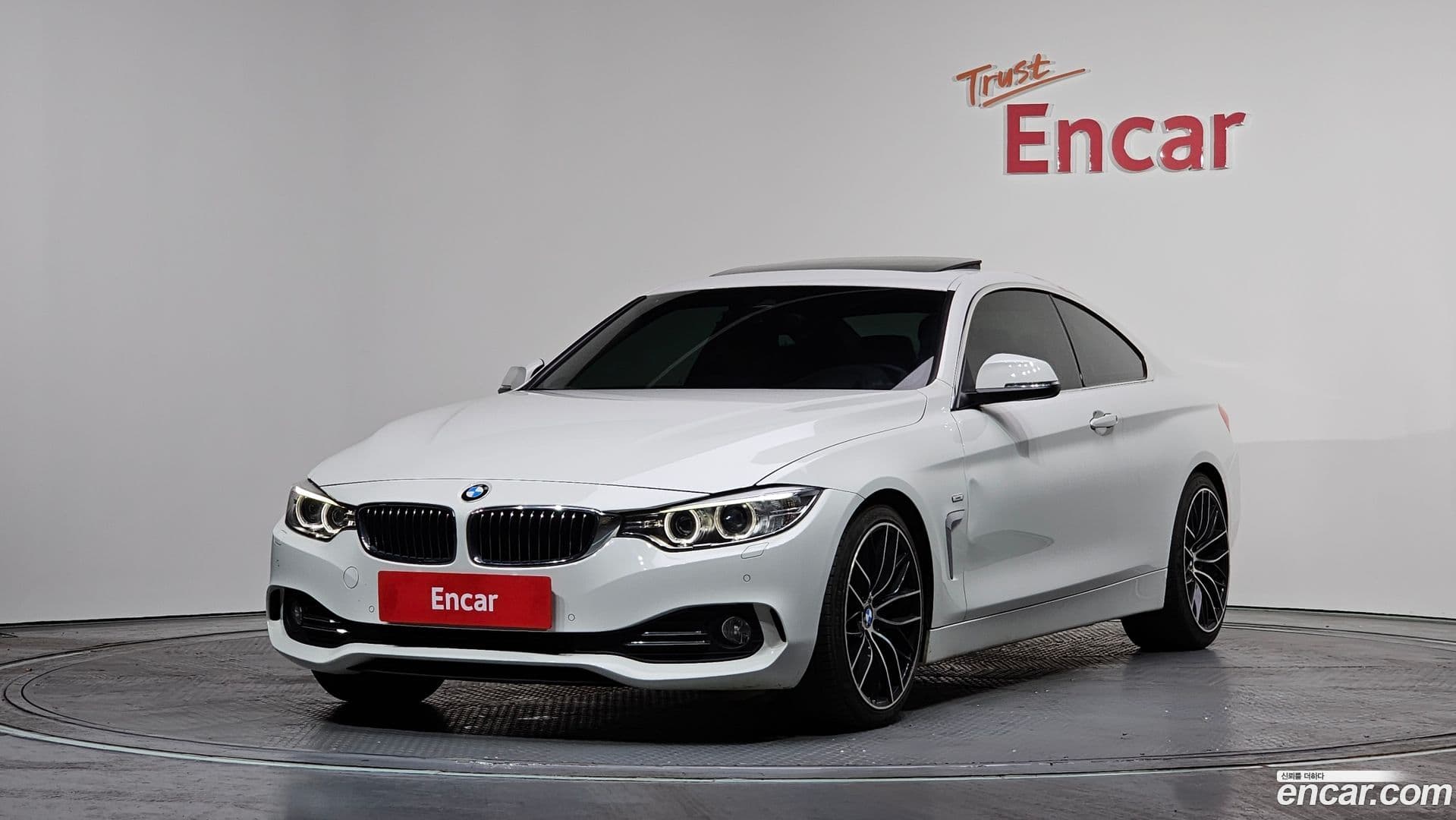 Main__Slider__Photo:4-Series BMW 2014.6-0