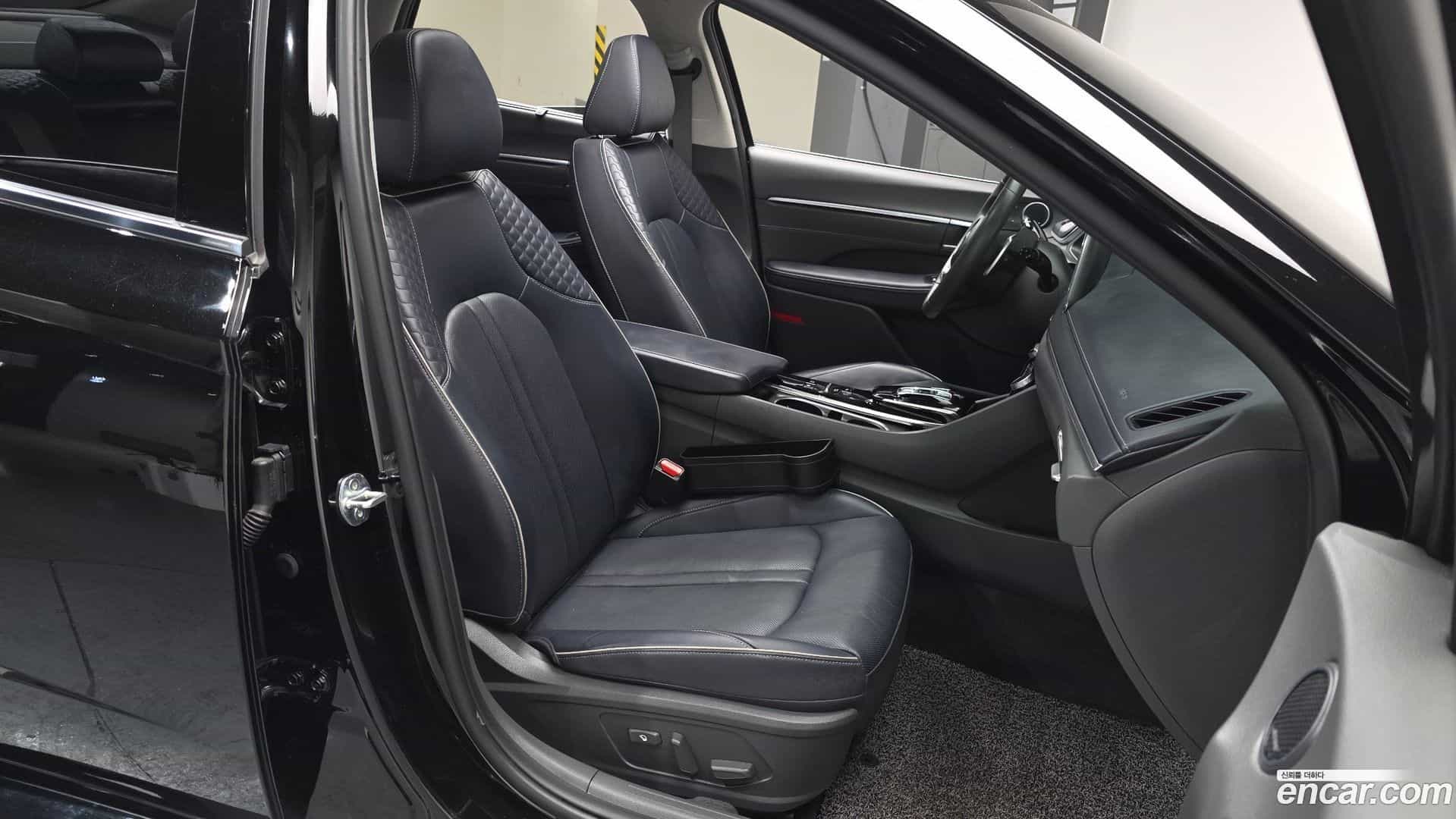 Sonata Hyundai 2021.1-INNER-010