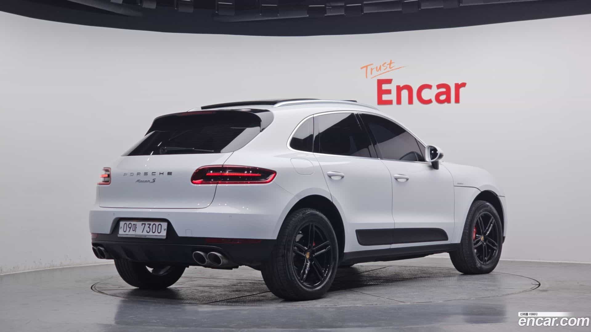Macan Porsche 2015.5-OUTER-002