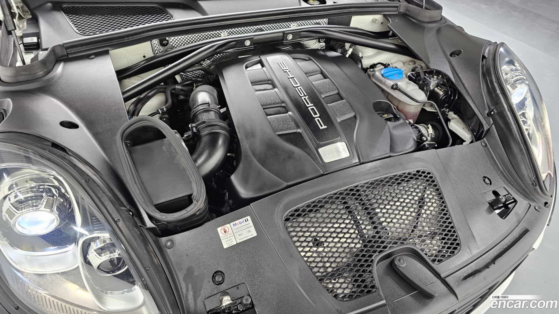 Macan Porsche 2015.5-INNER-006