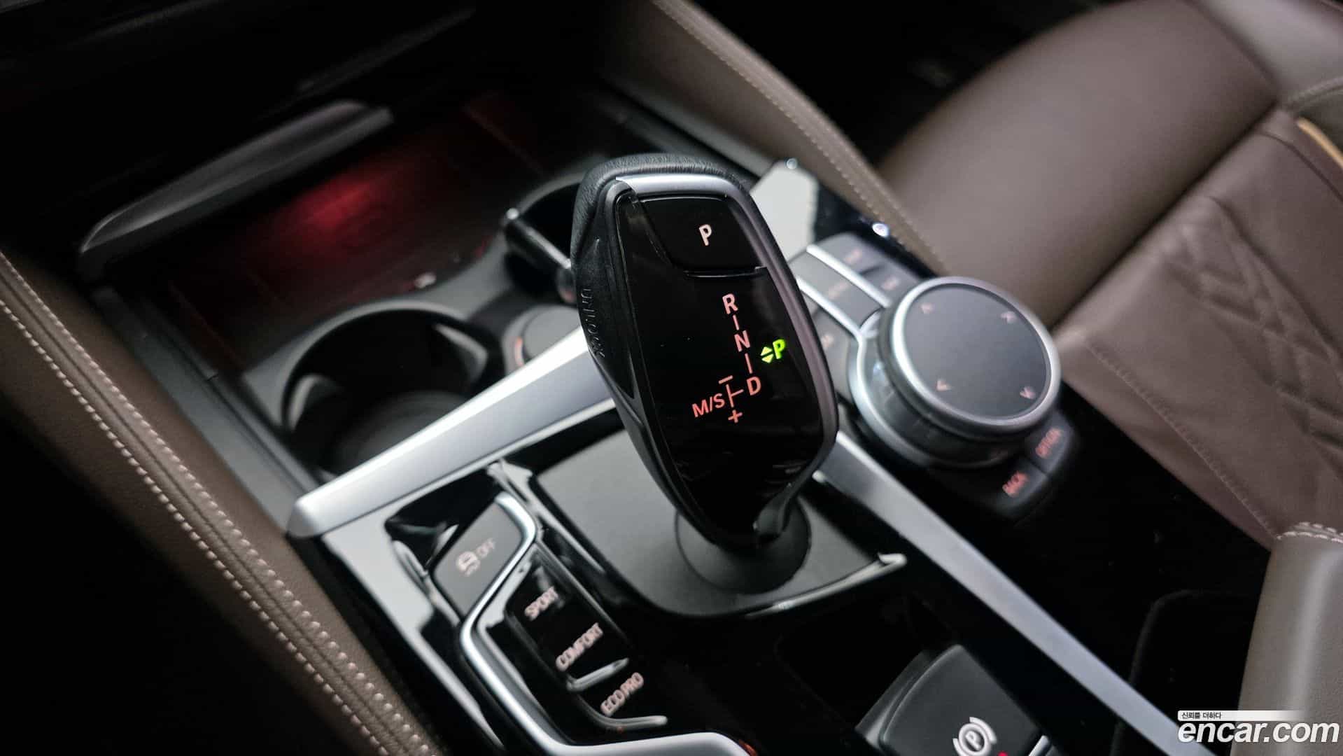 5-Series BMW 2019.4-INNER-009