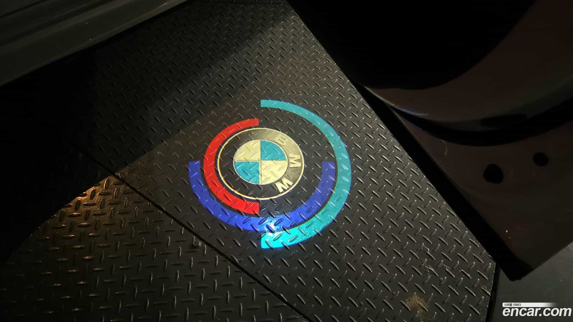 8-Series BMW 2022.8-OPTION-023