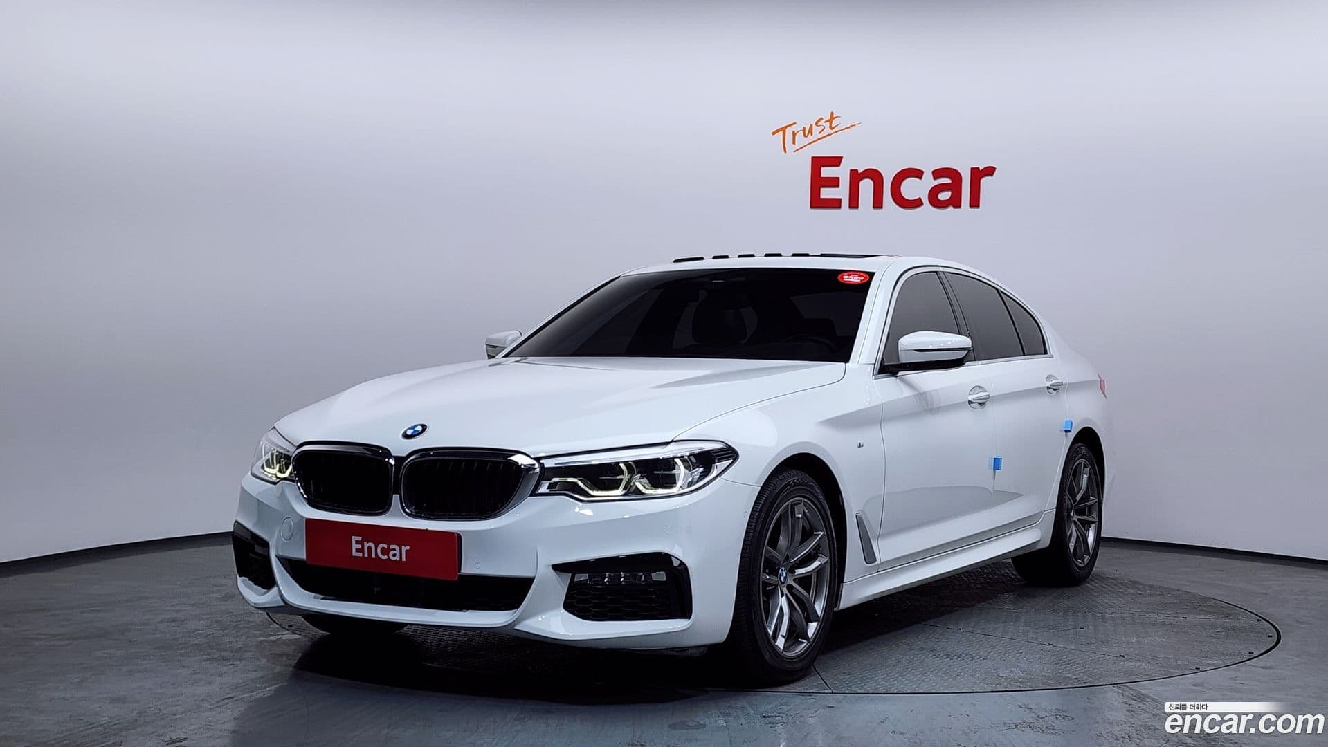 Main__Slider__Photo:5-Series BMW 2017.11-0