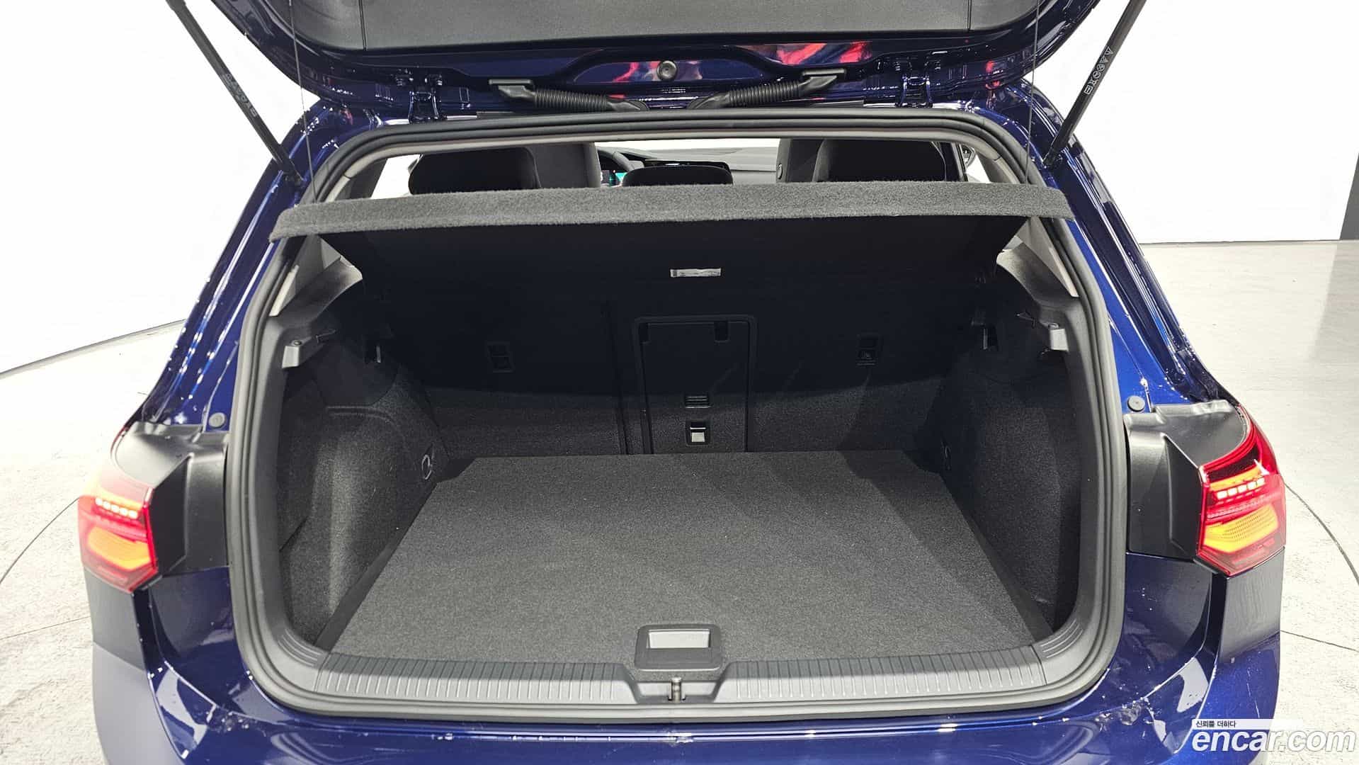 Golf Volkswagen 2022.0-OPTION-024