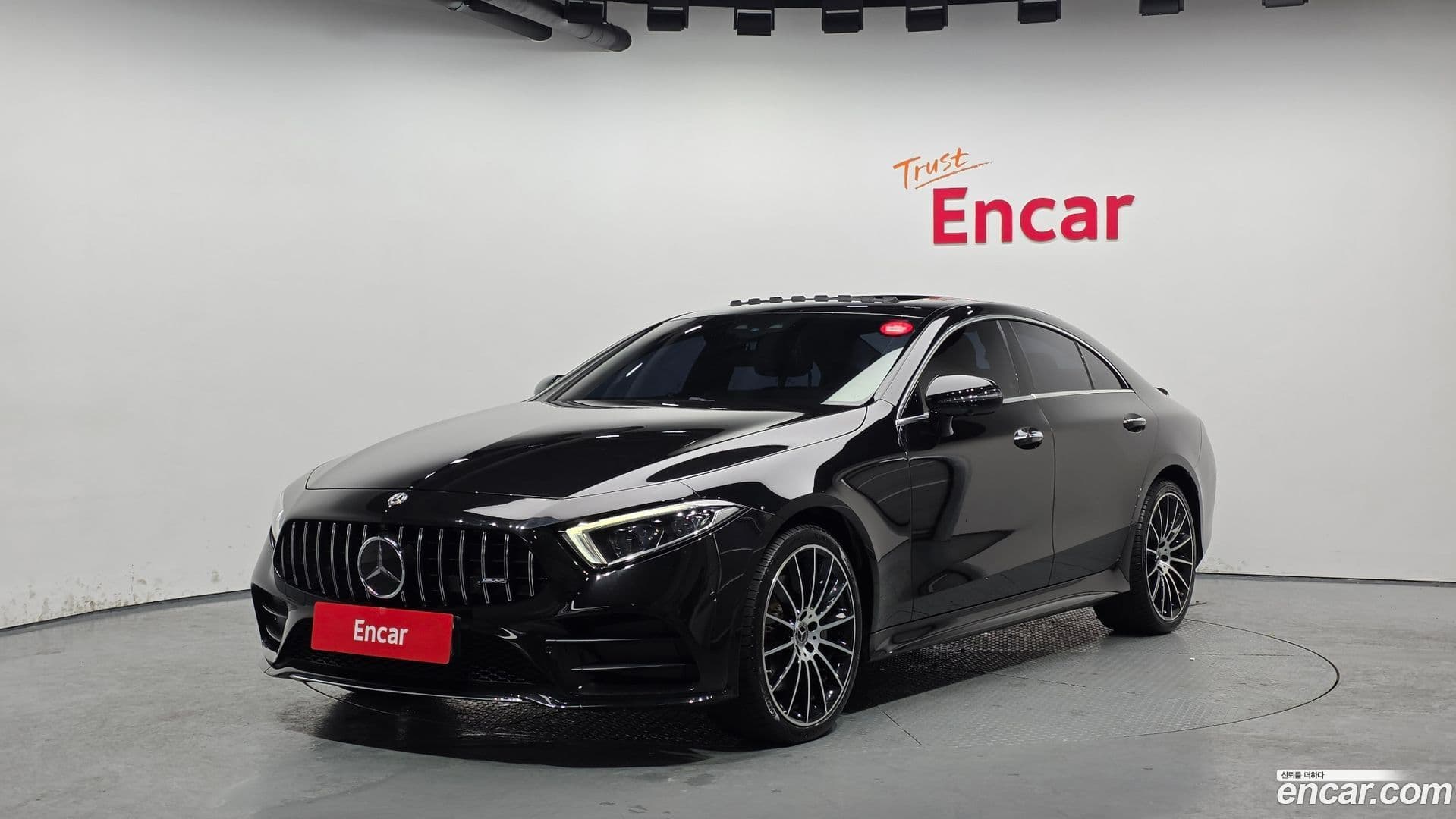 Main__Slider__Photo:CLS-Class Mercedes-Benz 2018.10-0