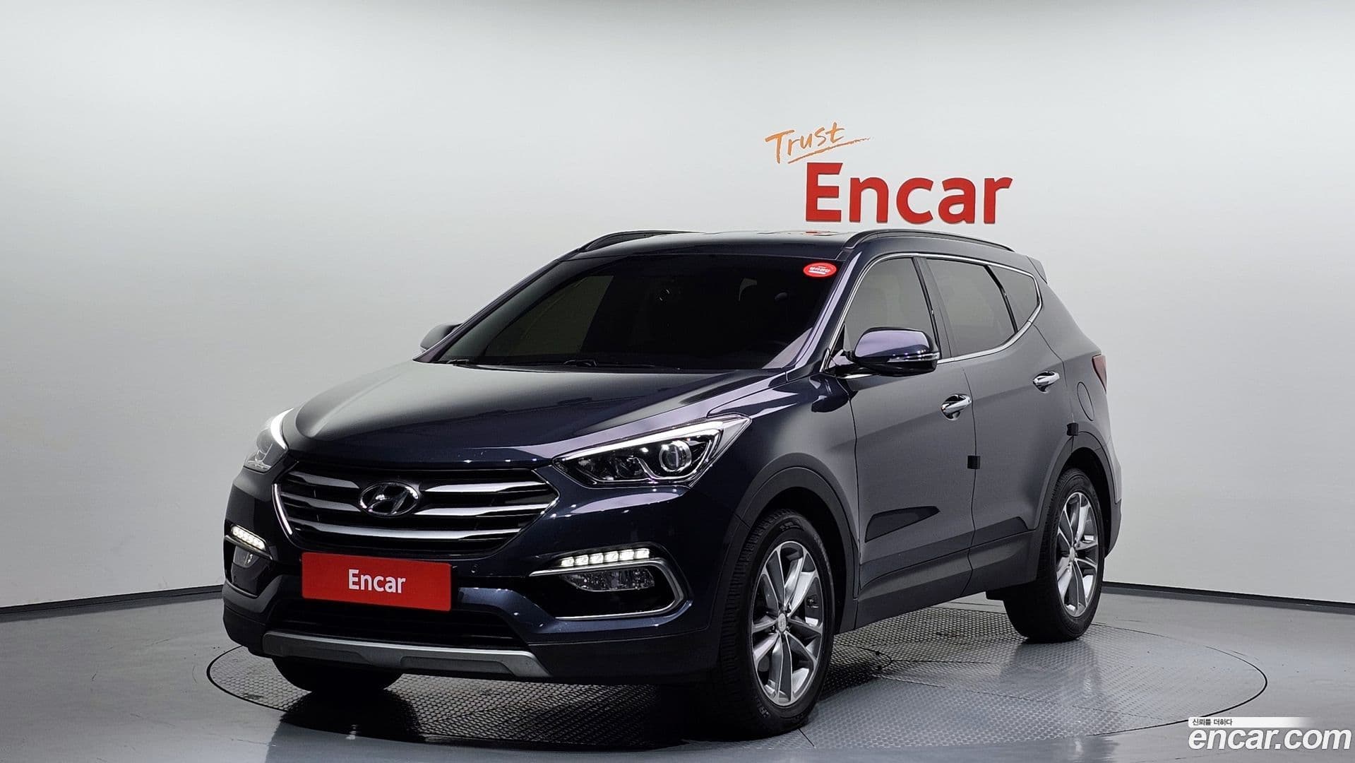 Main__Slider__Photo:Santafe Hyundai 2017.1-0