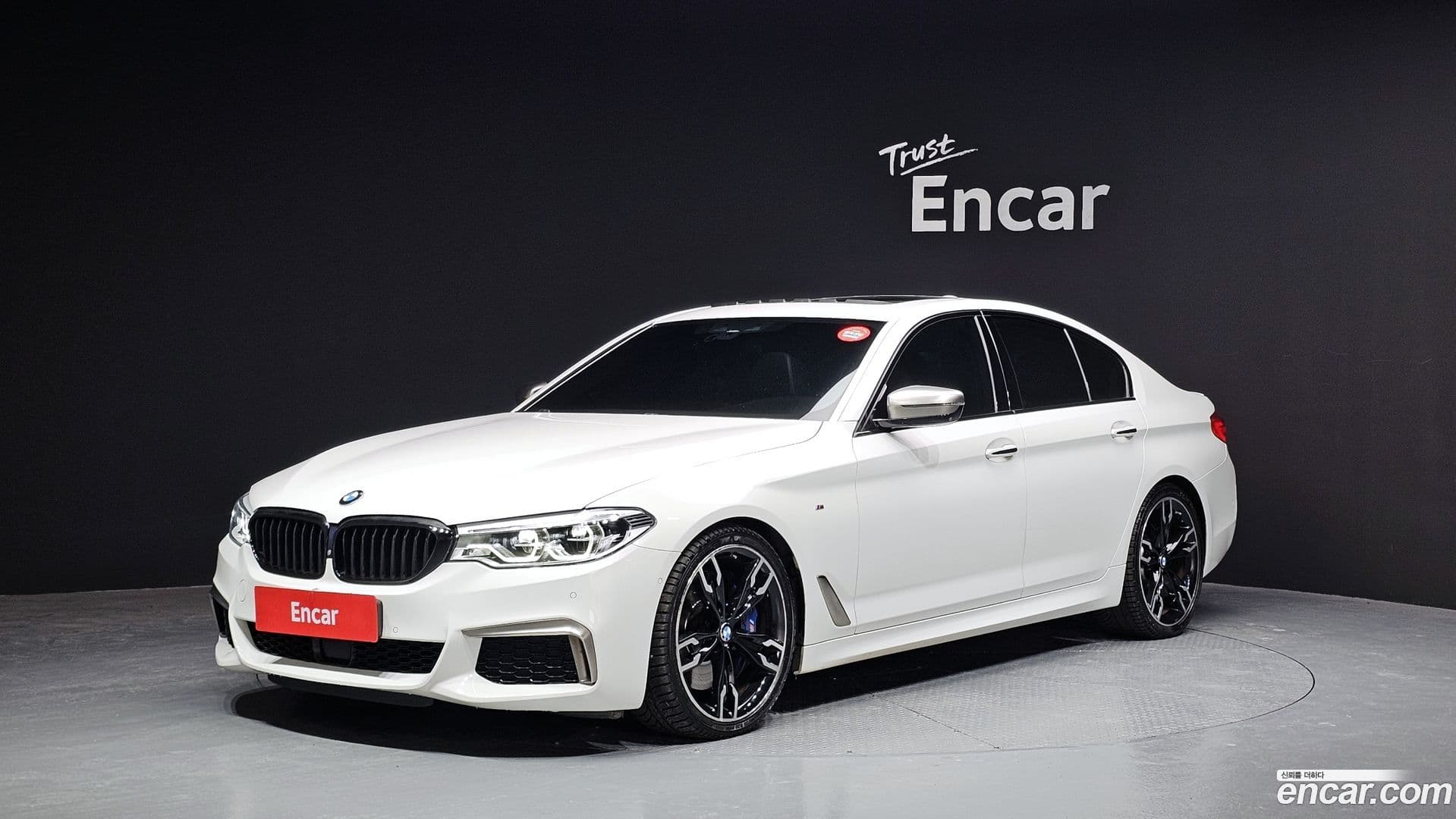 Main__Slider__Photo:5-Series BMW 2018.11-0