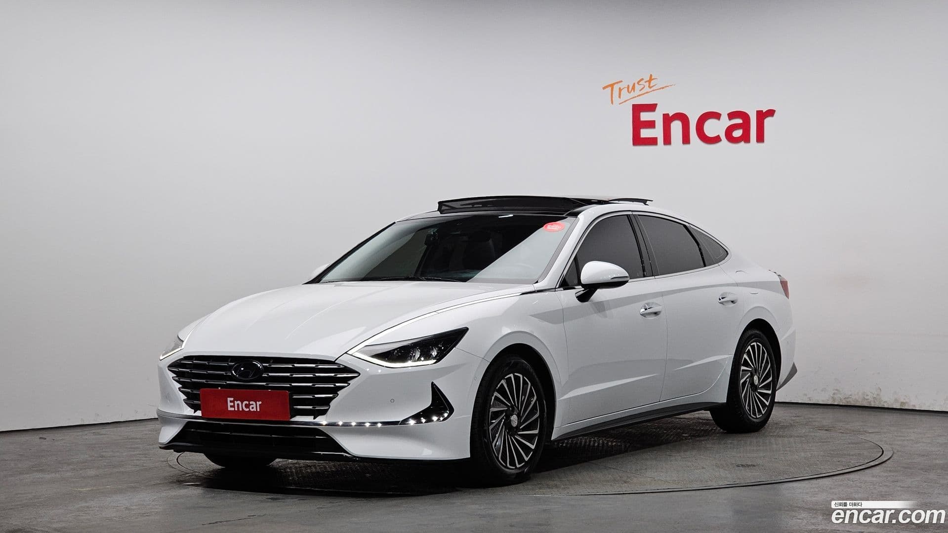 Main__Slider__Photo:Sonata Hyundai 2023.1-0