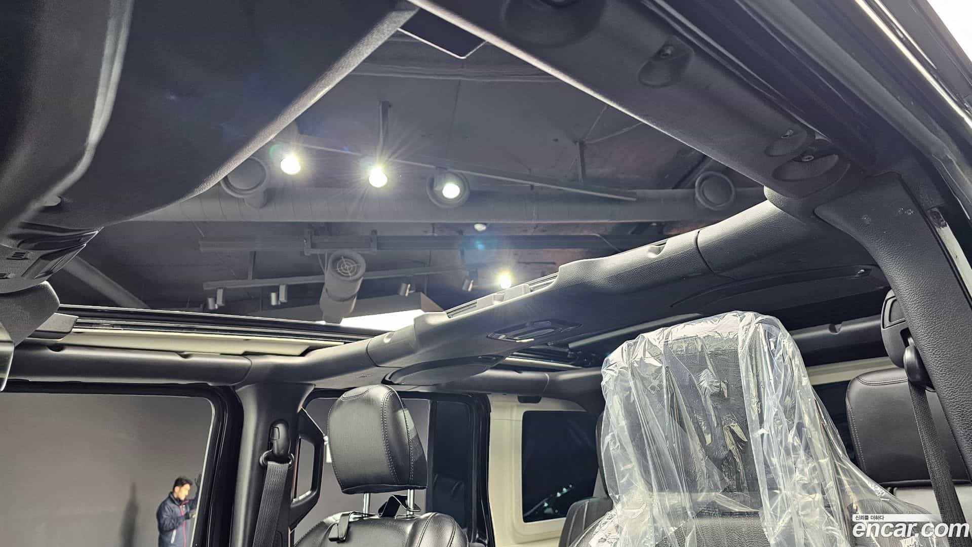 Wrangler Jeep 2023.9-OPTION-023