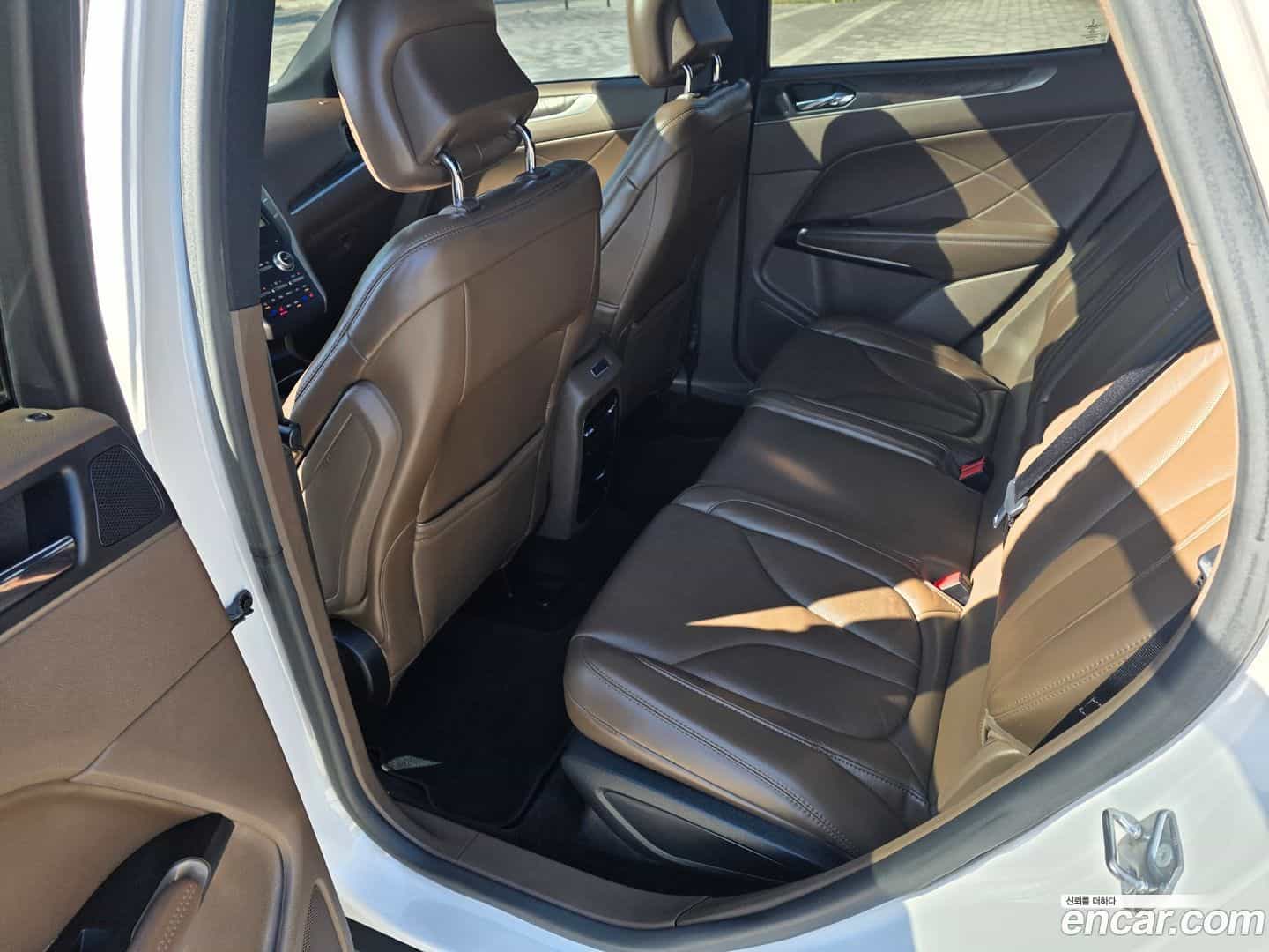 MKC Lincoln 2017.4-INNER-010