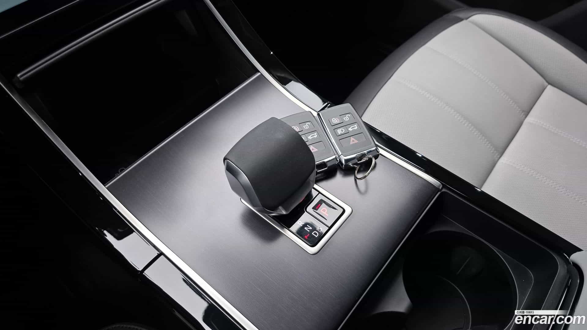 Range Rover Evoque Land Rover 2025.5-INNER-009