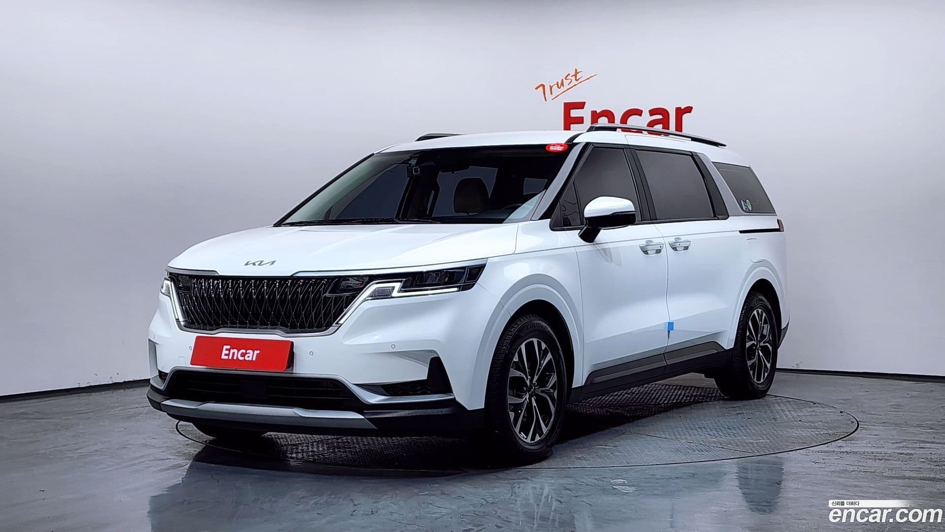 Main__Slider__Photo:Canival Kia 2021.10-0
