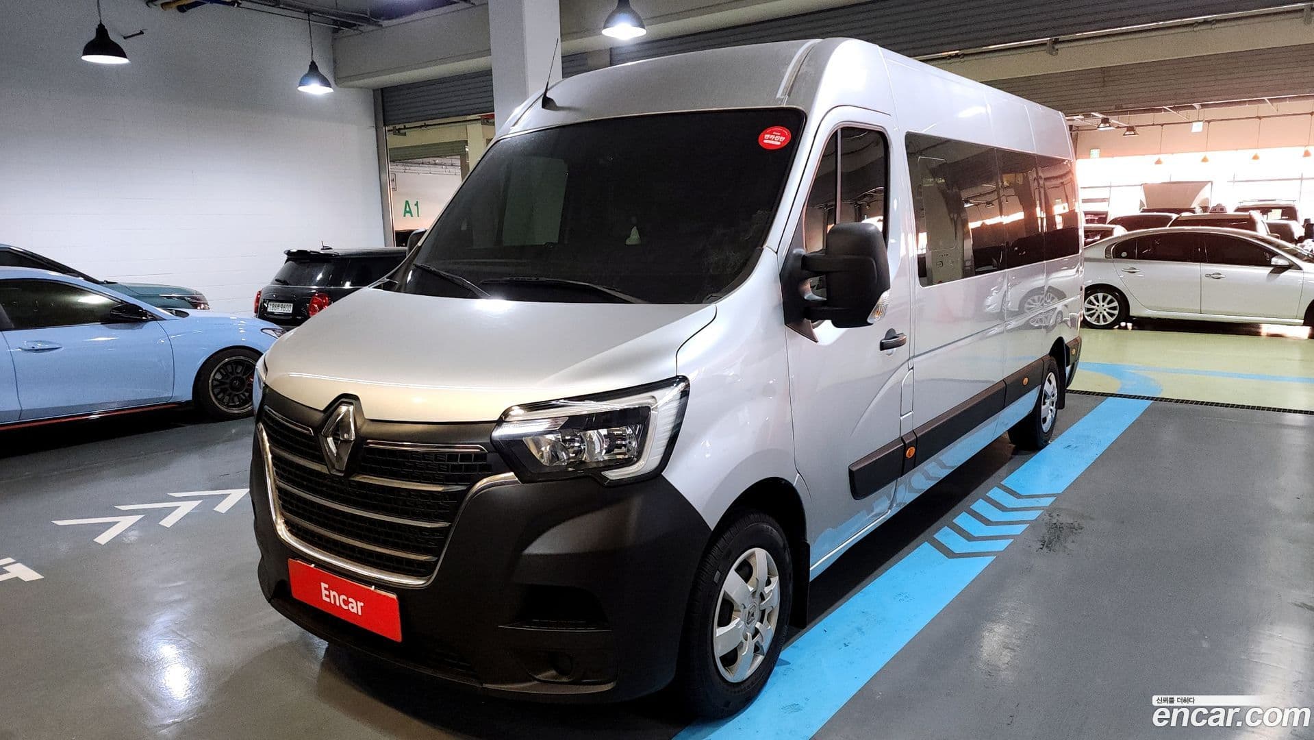 Main__Slider__Photo:Master Renault Korea 2020.11-0