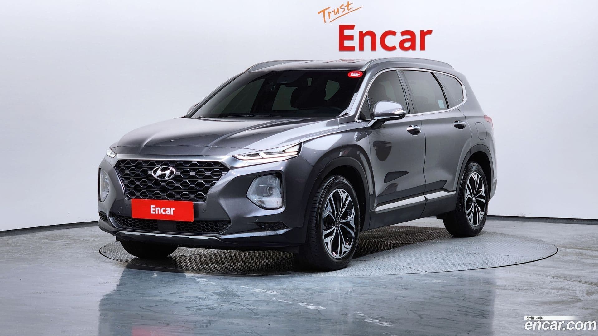Main__Slider__Photo:Santafe Hyundai 2018.10-0