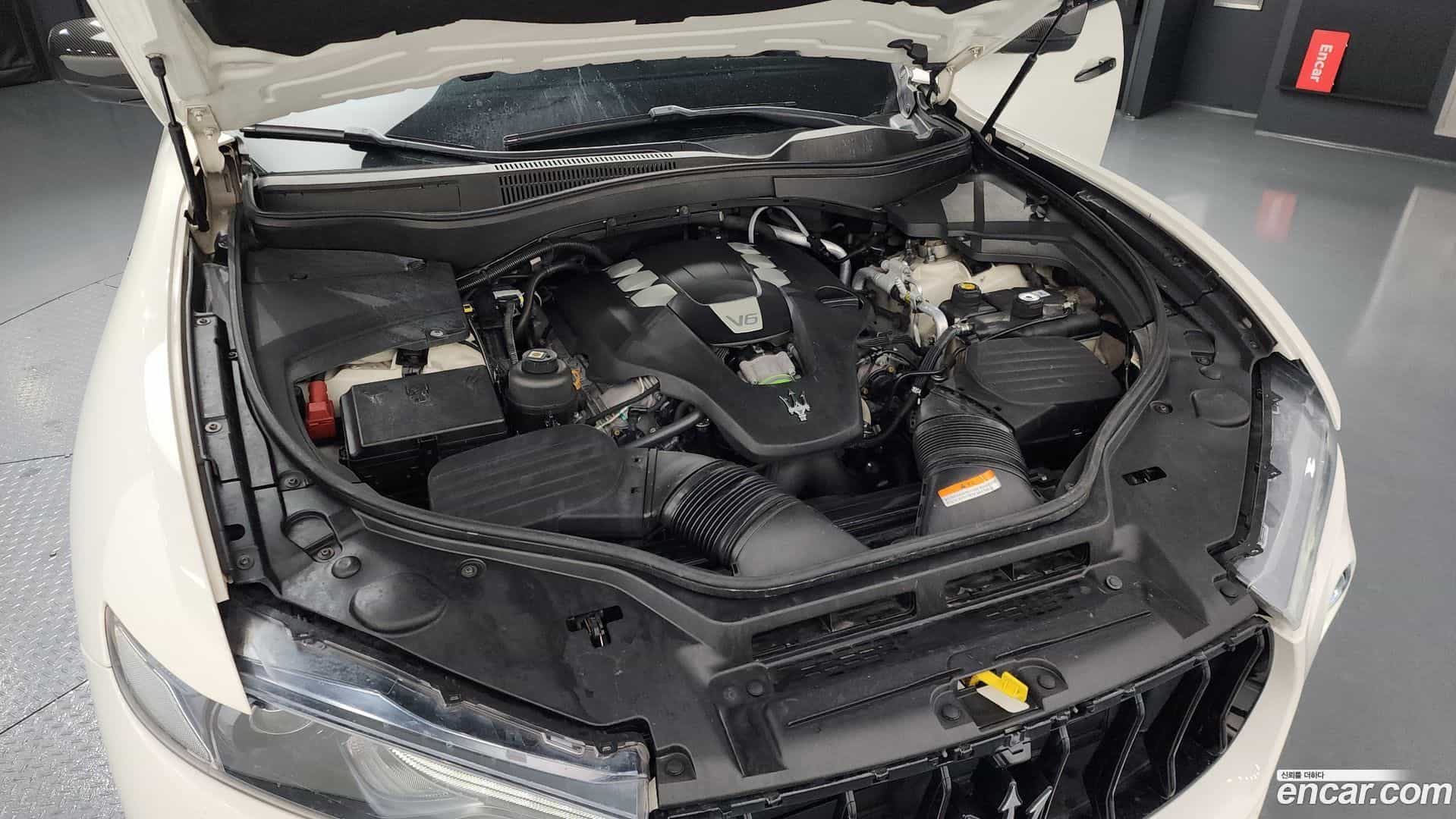 Levante Maserati 2017.3-INNER-006