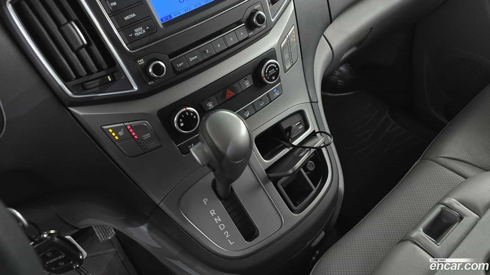 Starex Hyundai 2017.8-INNER-009