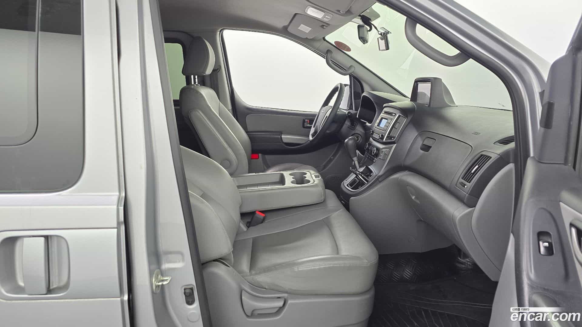 Starex Hyundai 2017.8-OPTION-015