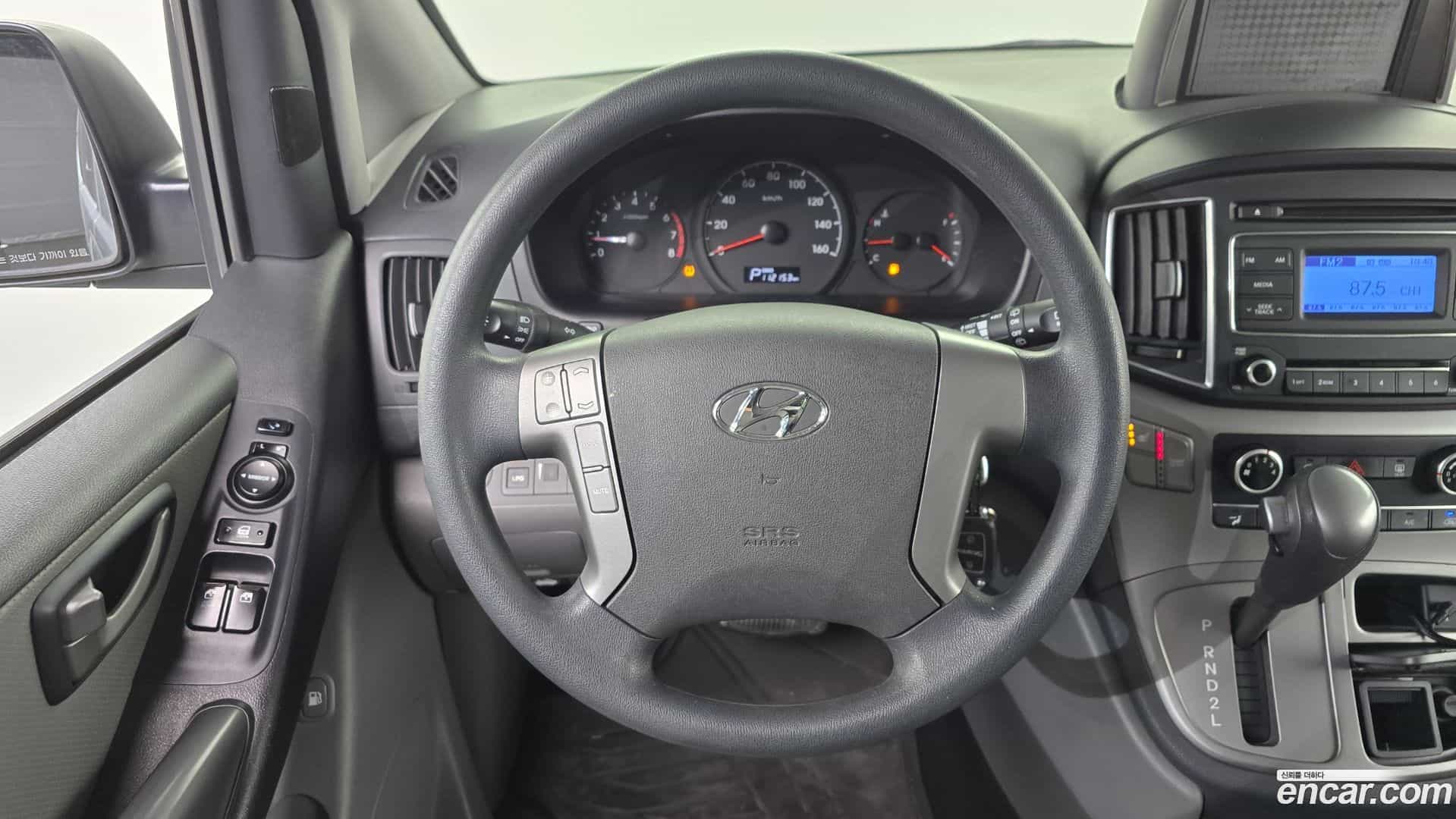 Starex Hyundai 2017.8-OPTION-017