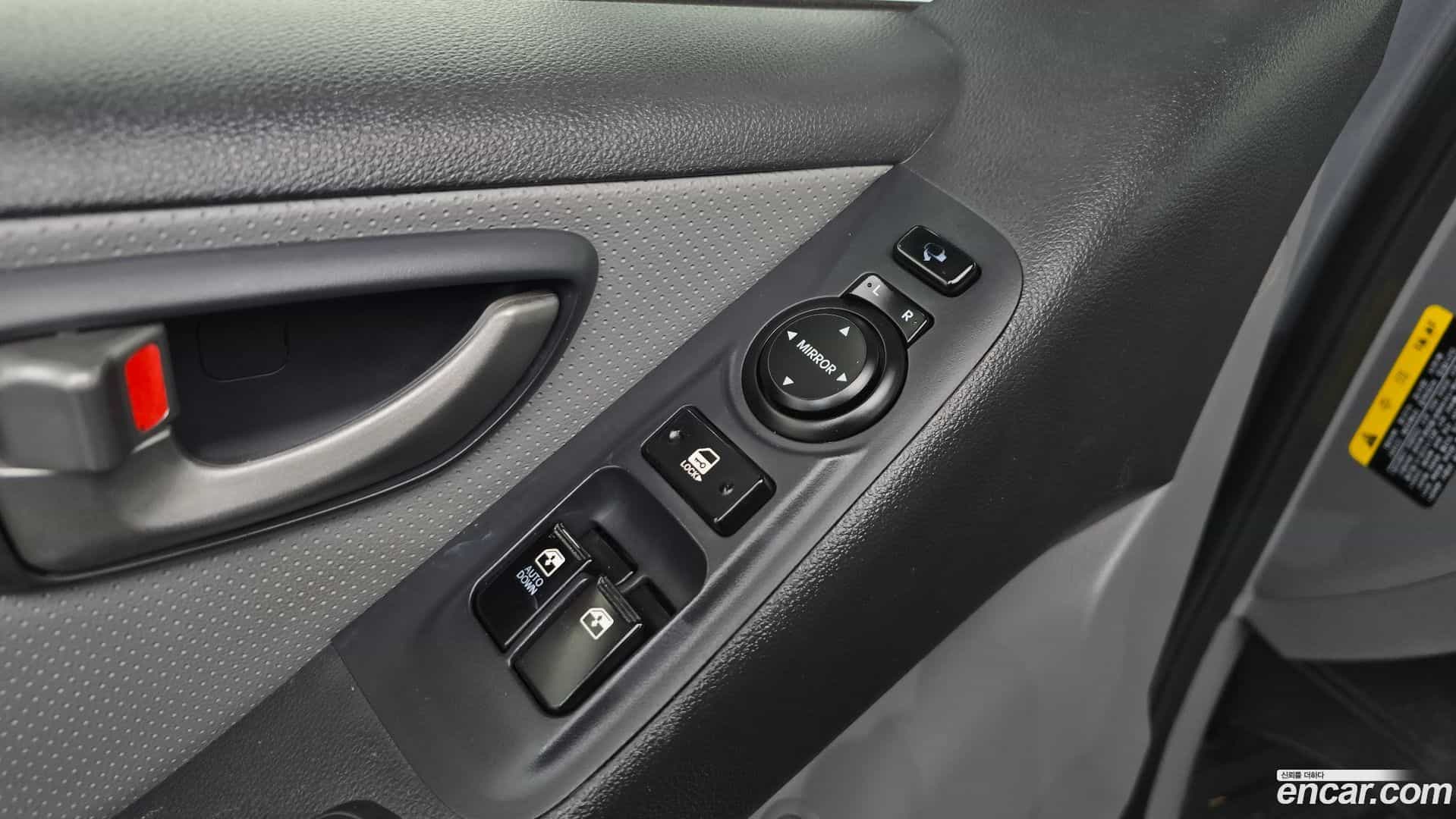 Starex Hyundai 2017.8-OPTION-019