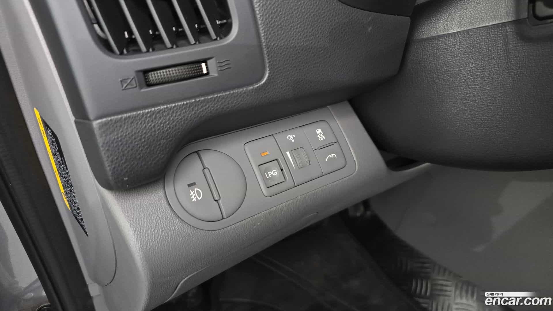 Starex Hyundai 2017.8-OPTION-021