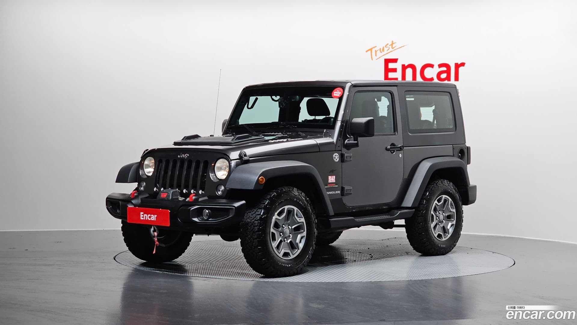 Main__Slider__Photo:Wrangler Jeep 2014.3-0