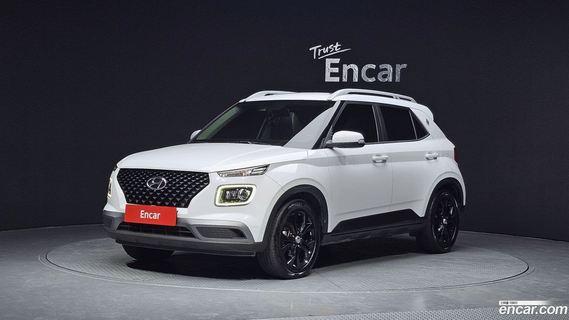 Main__Slider__Photo:Venue Hyundai 2019.8-0