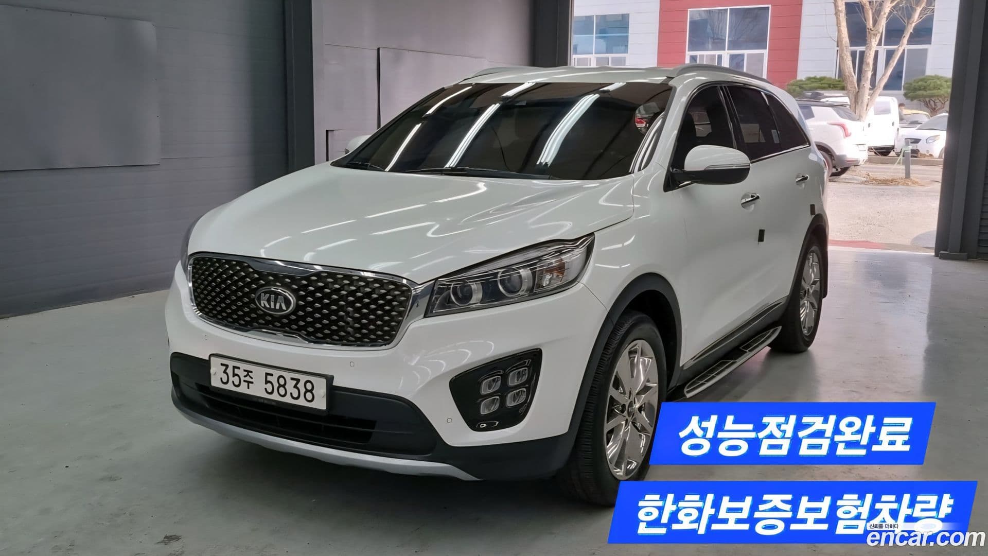 Main__Slider__Photo:Sorento Kia 2015.3-0
