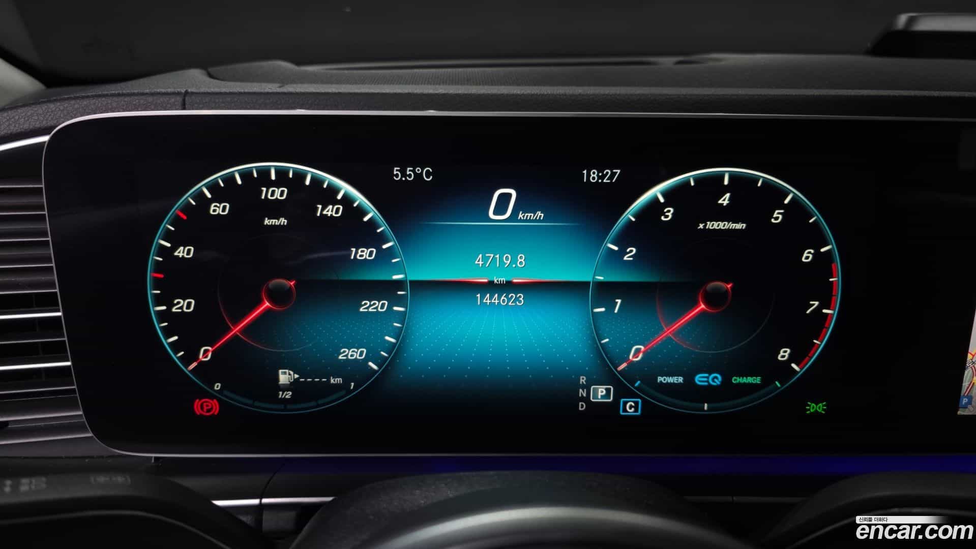 GLE-Class Mercedes-Benz 2019.11-INNER-008