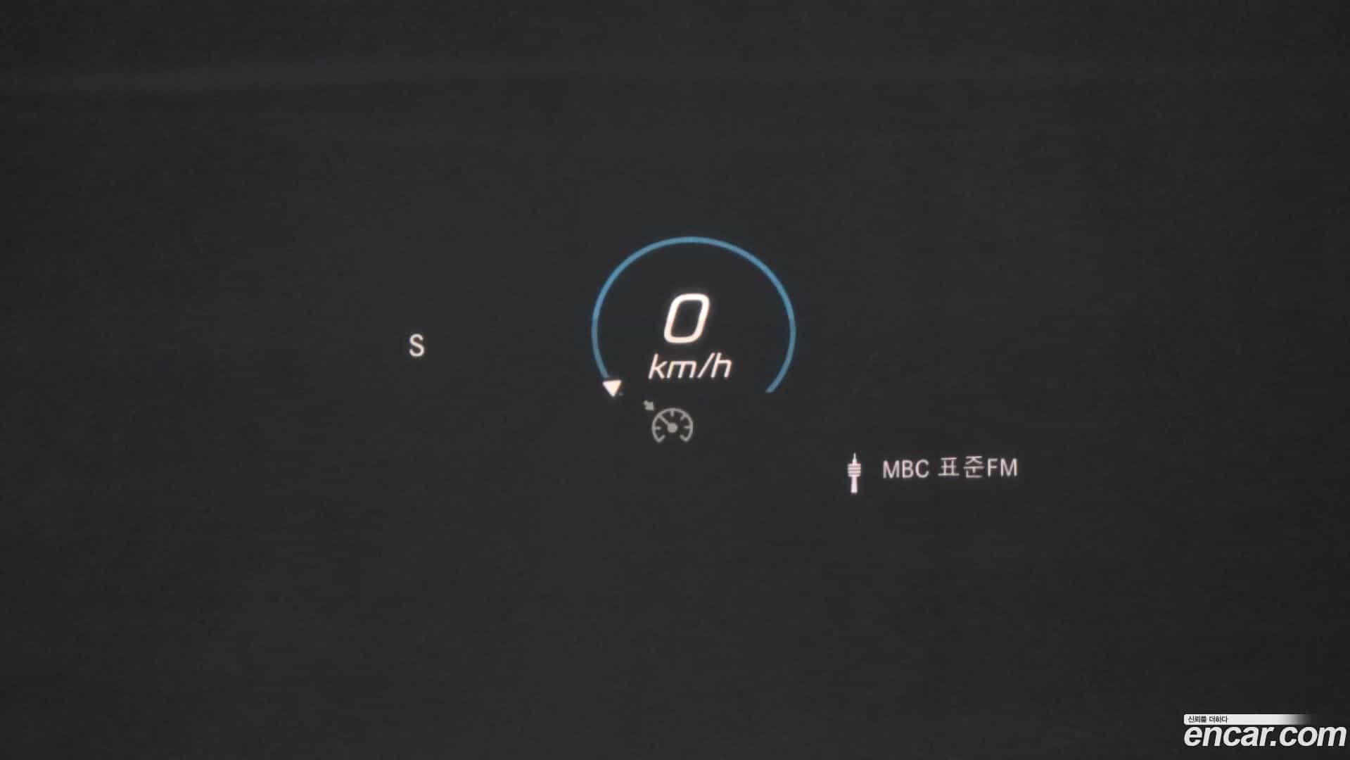 GLE-Class Mercedes-Benz 2019.11-OPTION-021