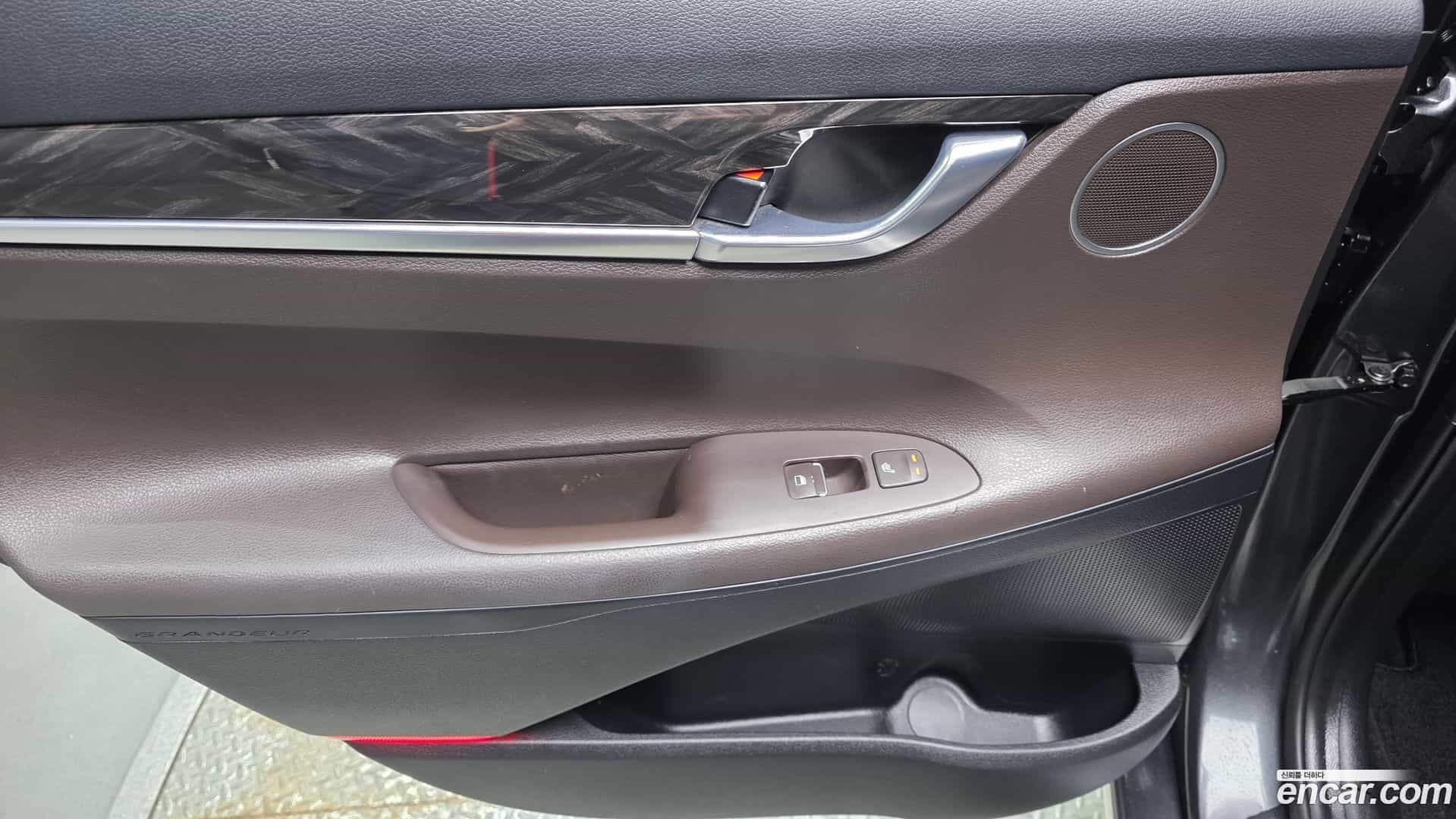 Grandeur Hyundai 2019.8-OPTION-023