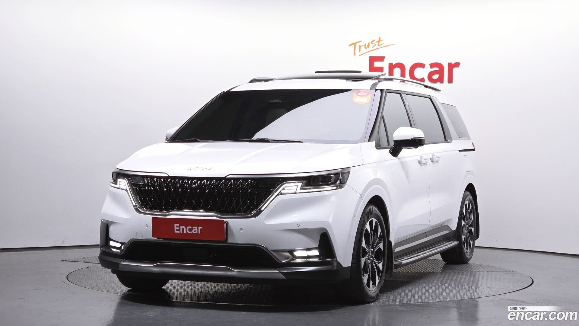 Main__Slider__Photo:Canival Kia 2023.7-0