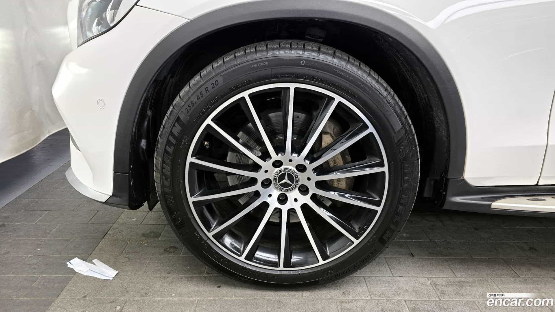 GLC-Class Mercedes-Benz 2018.6-OUTER-005
