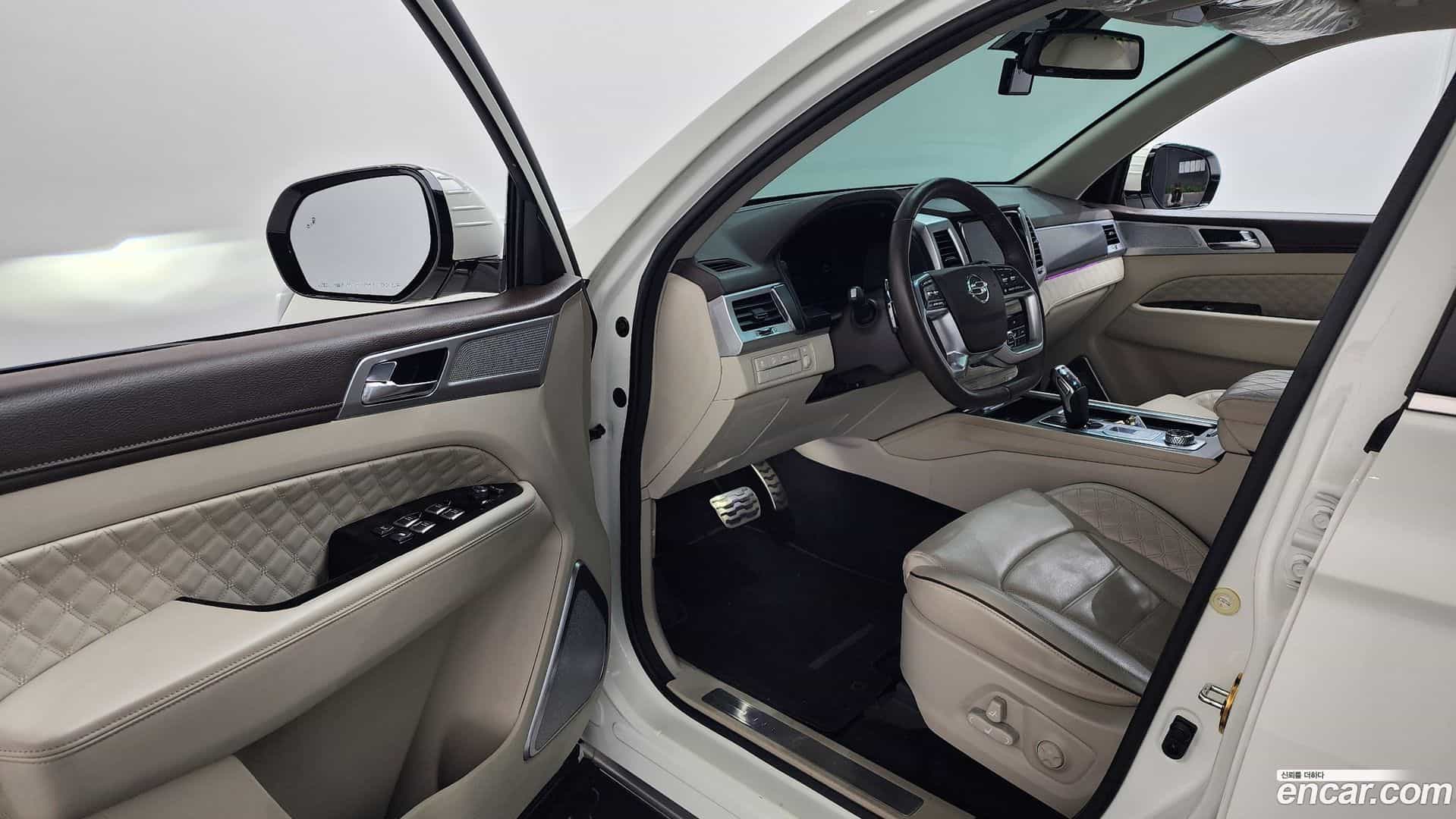 Rexton KG Mobility 2022.1-INNER-010