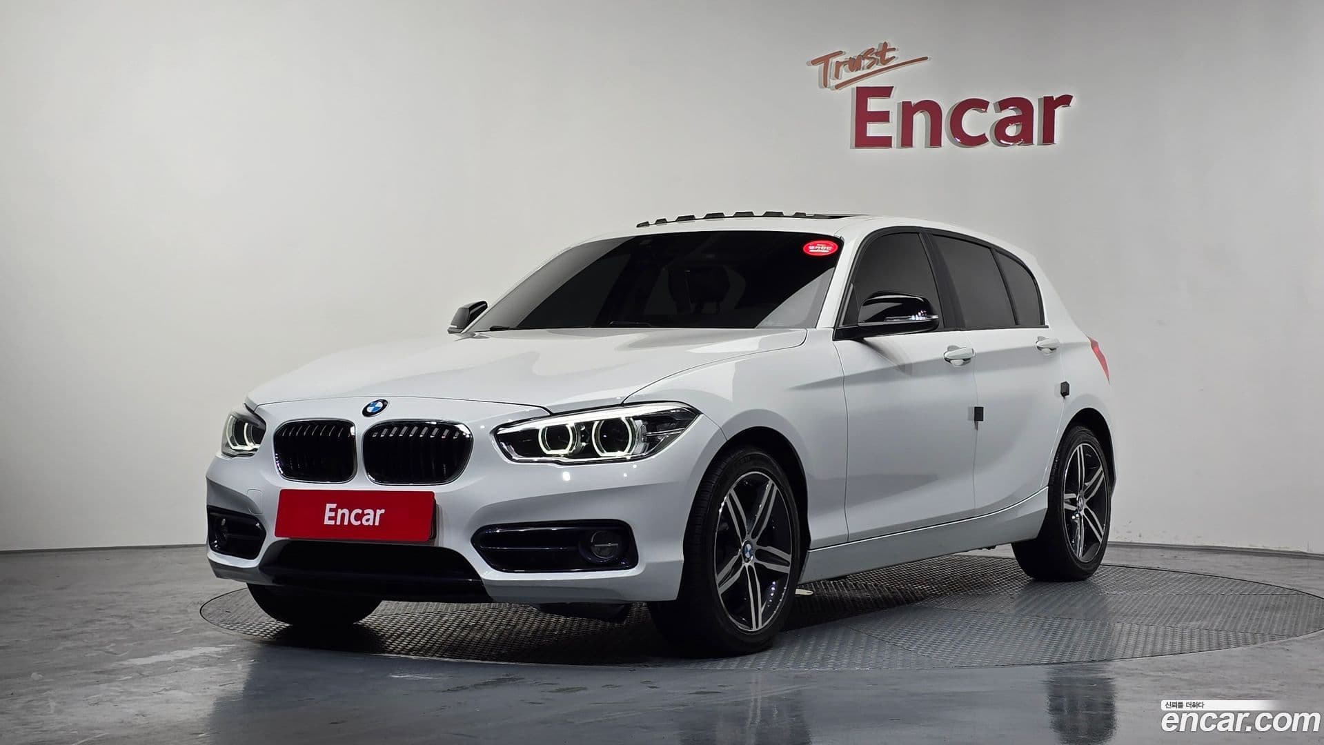 Main__Slider__Photo:1-Series BMW 2019.5-0