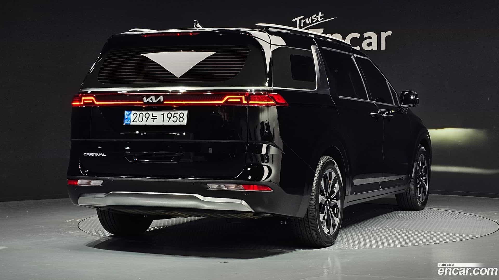 Canival Kia 2022.0-OUTER-002