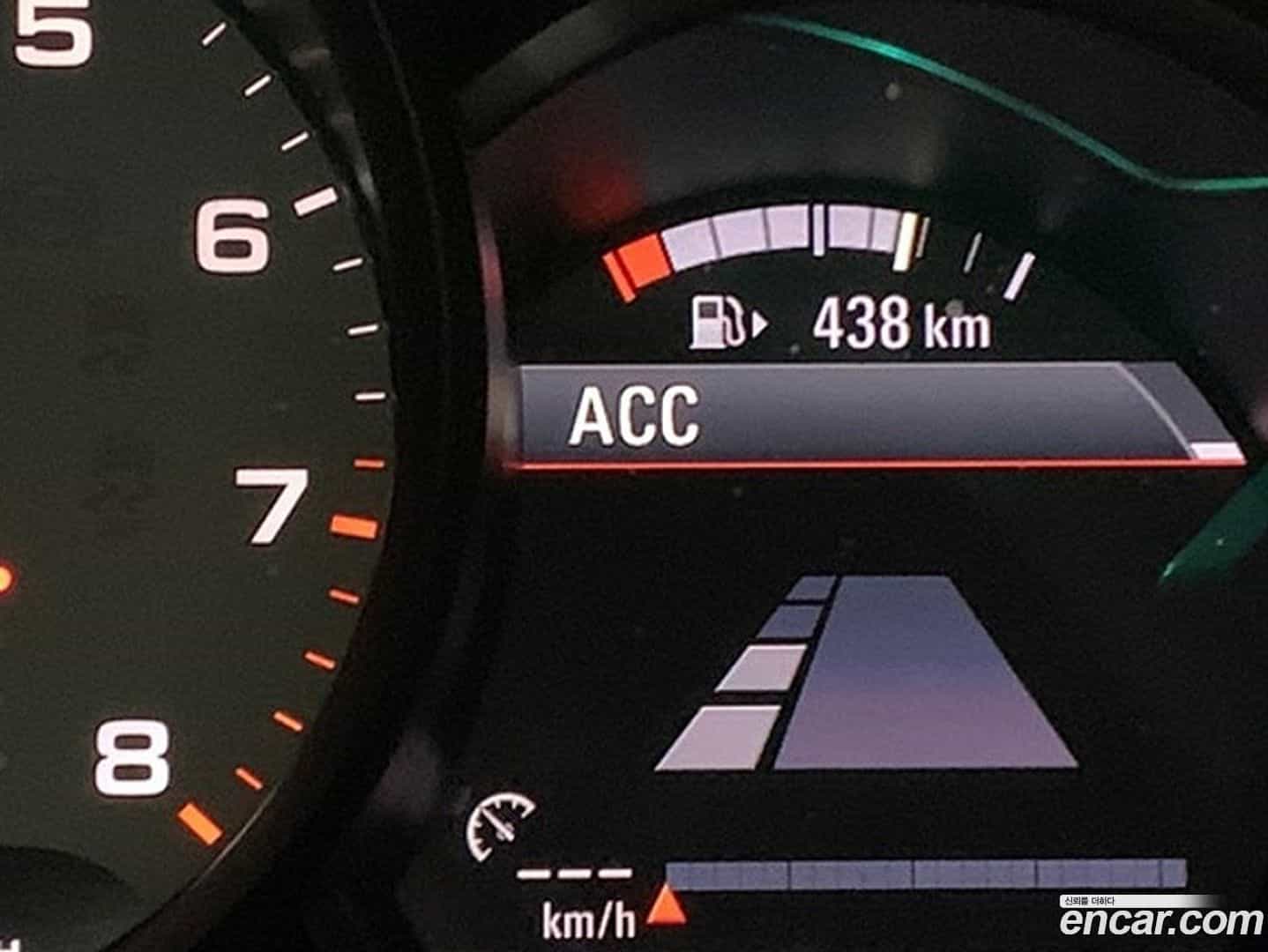 Macan Porsche 2017.8-INNER-009