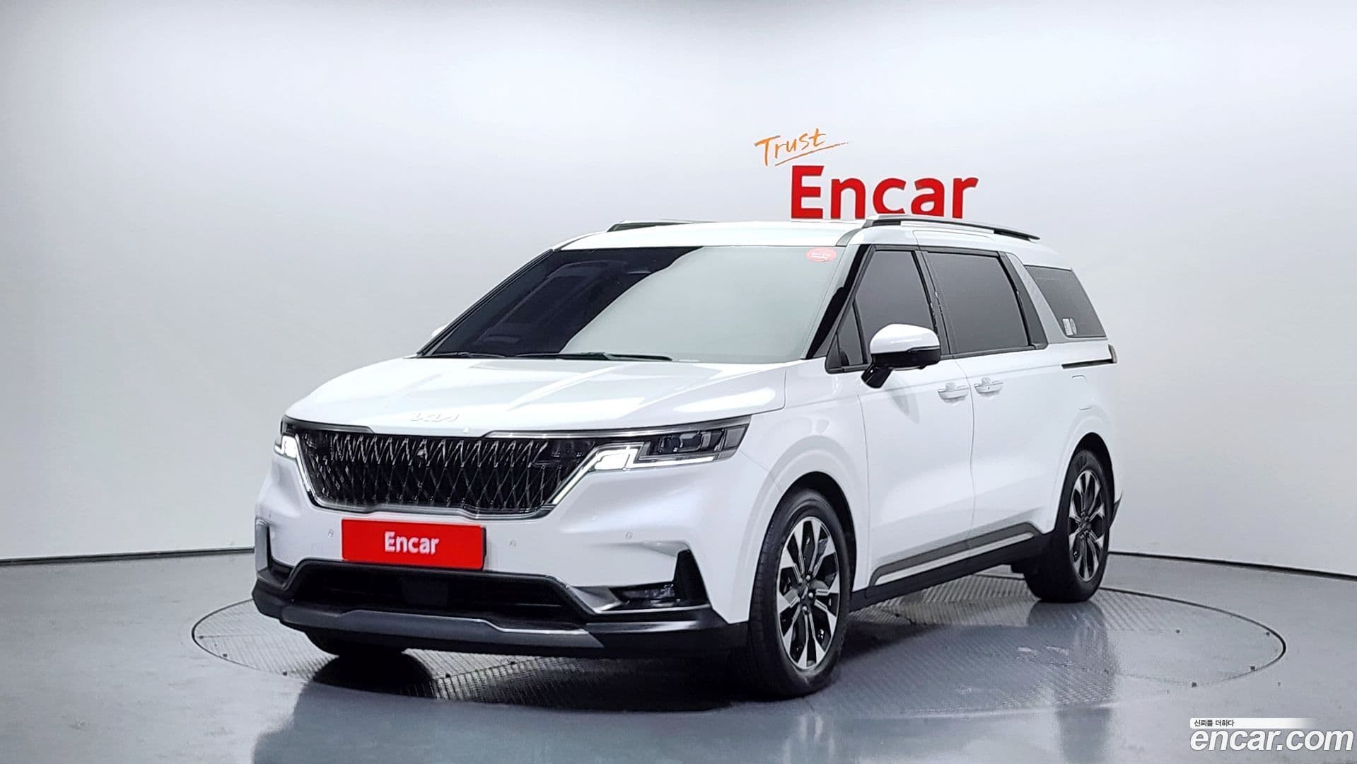 Main__Slider__Photo:Canival Kia 2023.3-0